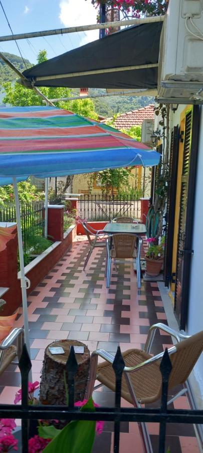 Nikis Apartments อากิออส กอร์ดิออส ภายนอก รูปภาพ