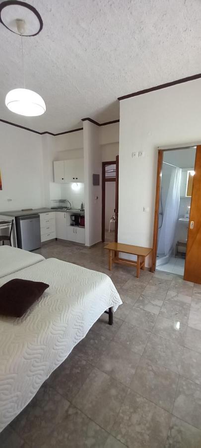 Nikis Apartments อากิออส กอร์ดิออส ภายนอก รูปภาพ