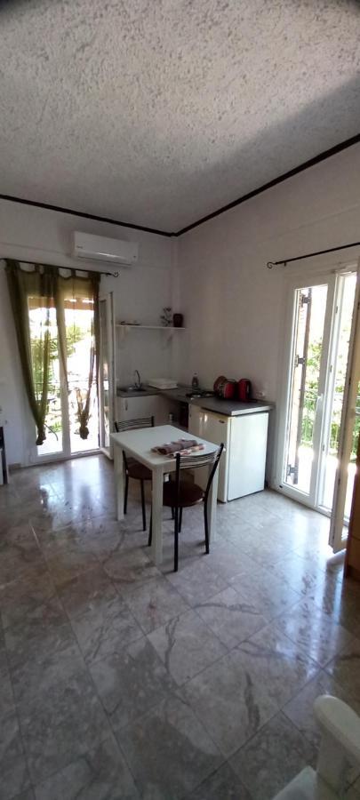 Nikis Apartments อากิออส กอร์ดิออส ภายนอก รูปภาพ