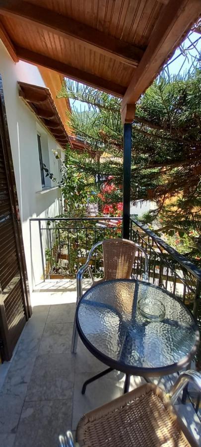 Nikis Apartments อากิออส กอร์ดิออส ภายนอก รูปภาพ