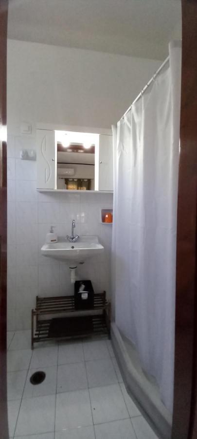 Nikis Apartments อากิออส กอร์ดิออส ภายนอก รูปภาพ
